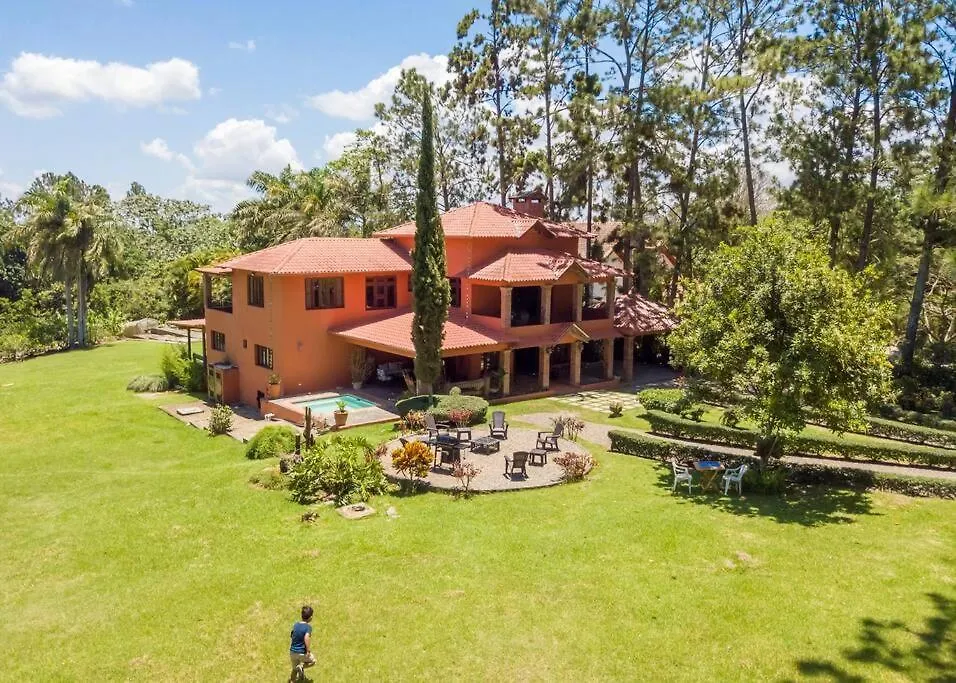 Escape Chalet At Pinar Del Sol In Jarabacoa 0*,