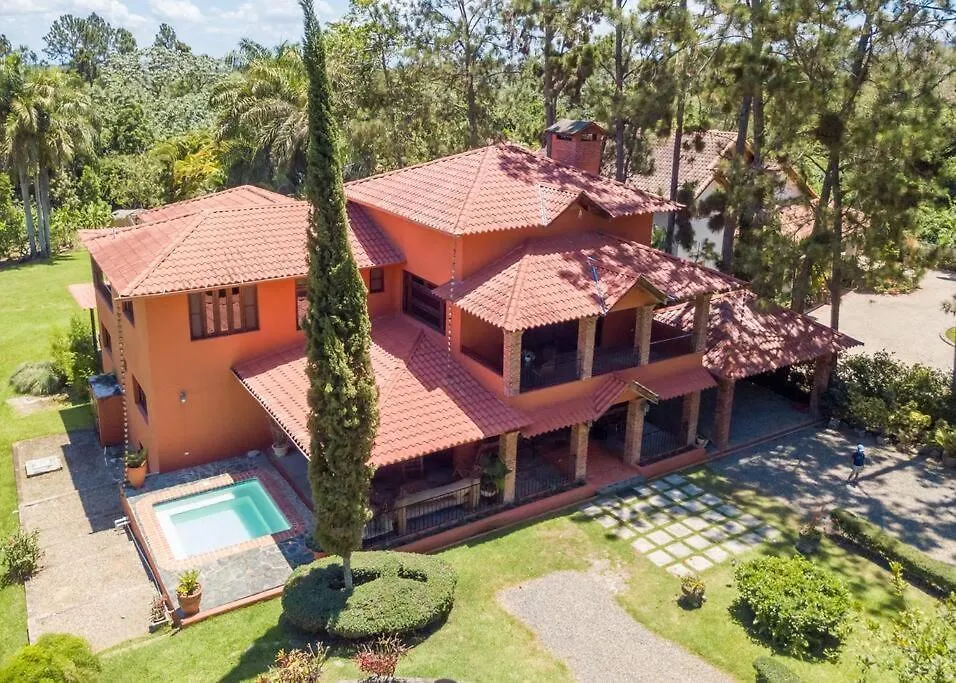 Escape Chalet At Pinar Del Sol In 哈拉瓦科阿